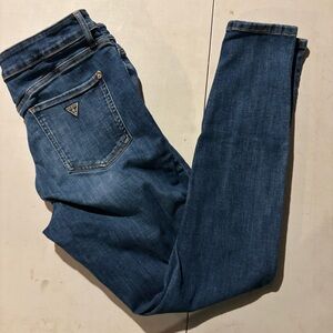 Guess L High-rise skinny jeans #highwaistedjeans